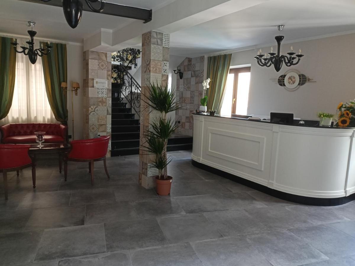 Hotel Mastrodattia Celano Ngoại thất bức ảnh