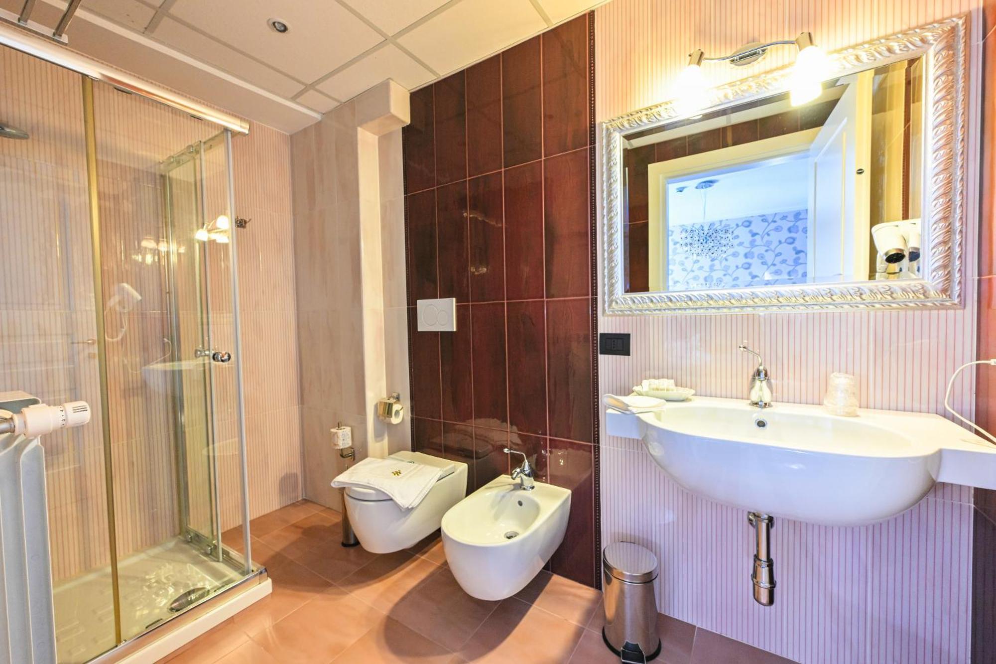 Hotel Mastrodattia Celano Ngoại thất bức ảnh