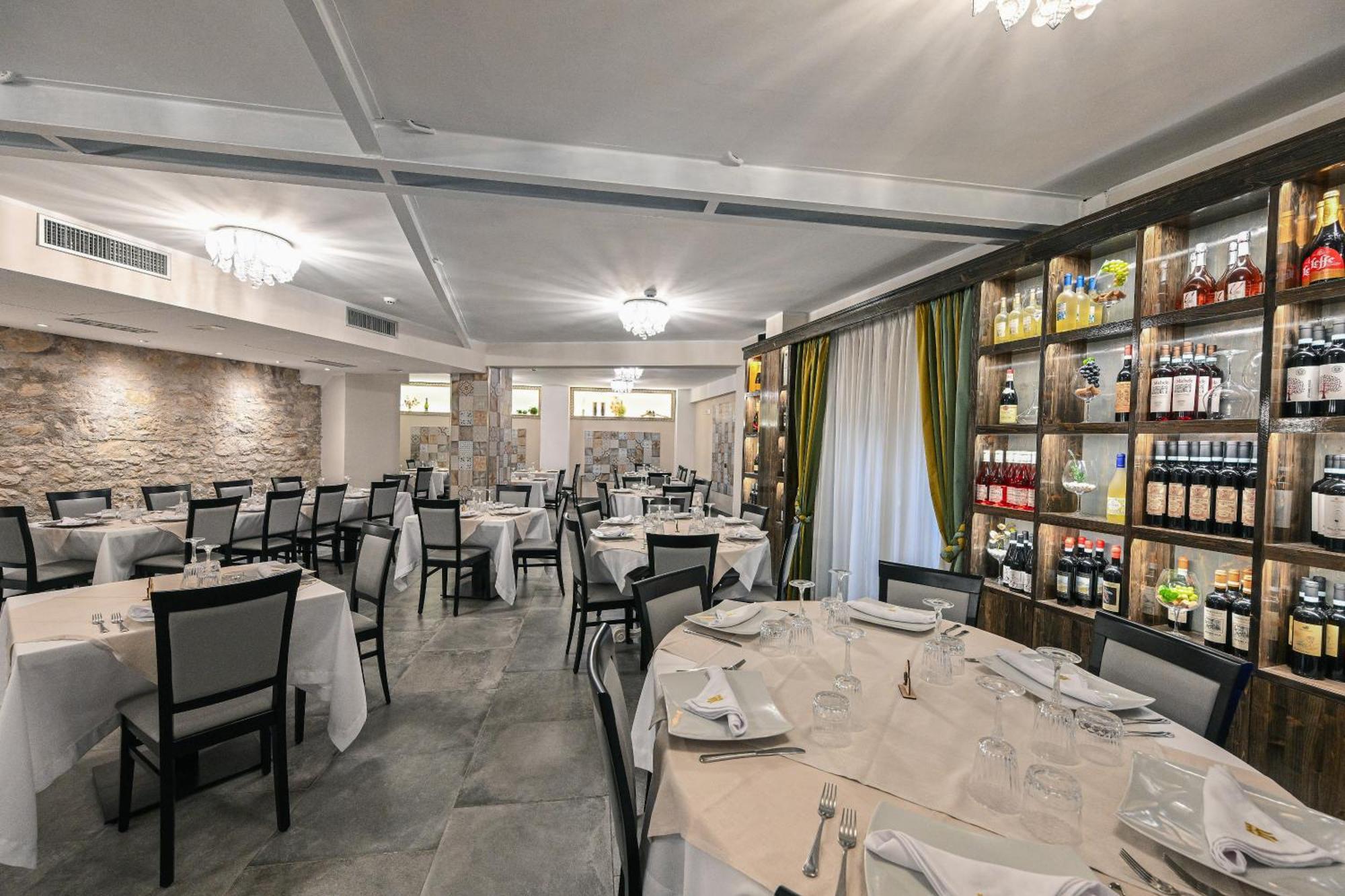 Hotel Mastrodattia Celano Ngoại thất bức ảnh