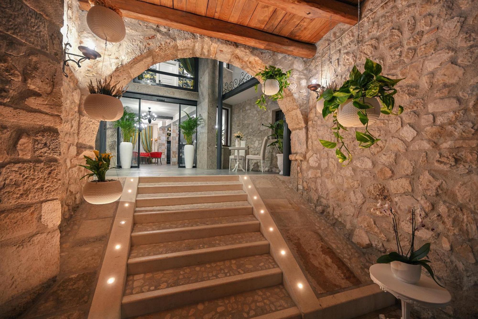 Hotel Mastrodattia Celano Ngoại thất bức ảnh