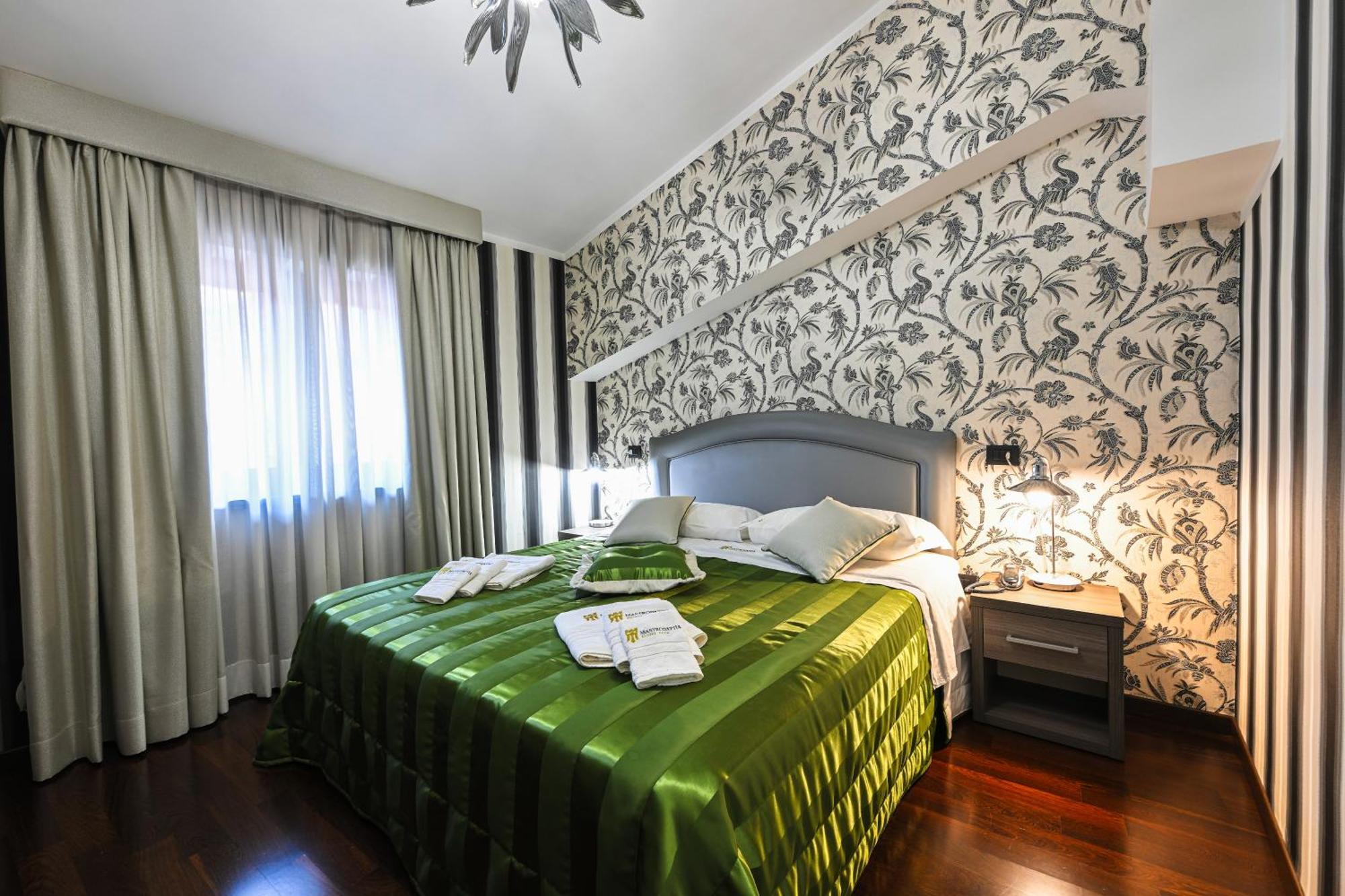 Hotel Mastrodattia Celano Ngoại thất bức ảnh